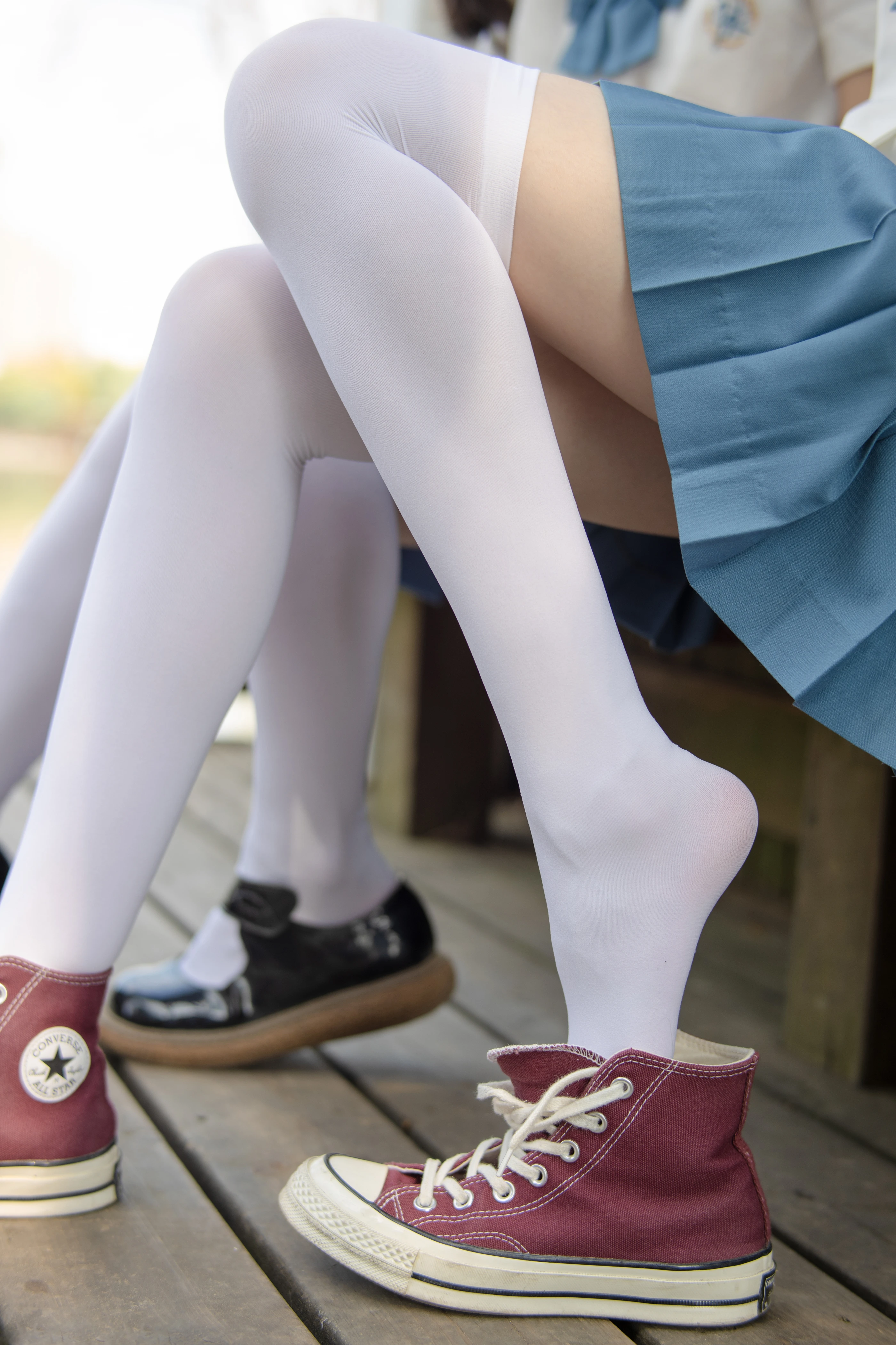 森萝财团 JKFUN-025 默陌&Aika  80D白丝过膝袜 [93P]插图1